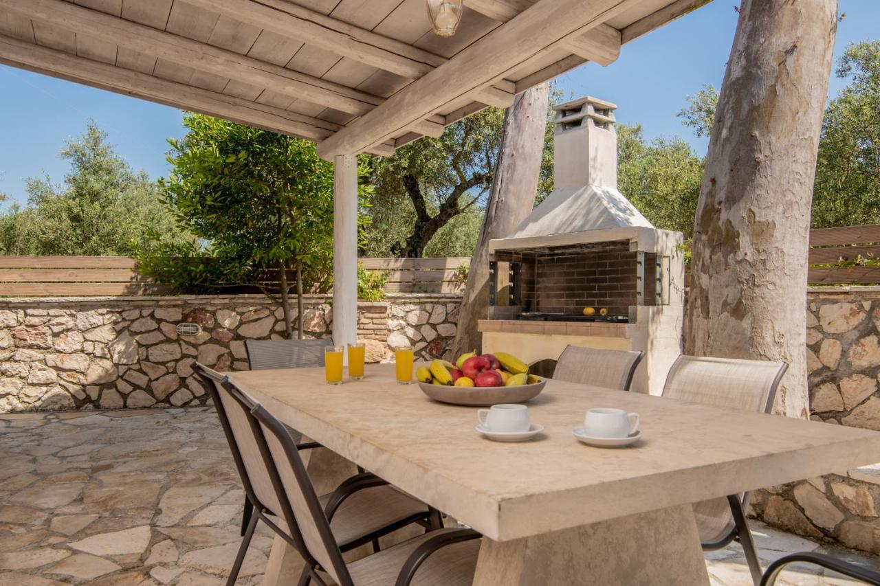 VILLA IN PIETRA Kalamaras Makhairádhon Esterno foto